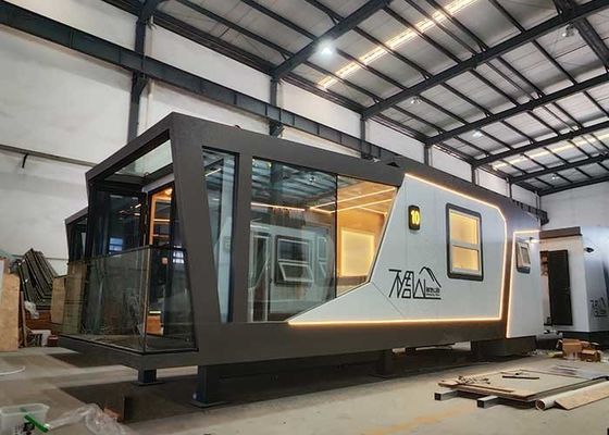 Chiếc xe cao cấp với khung không gian thép nhẹ