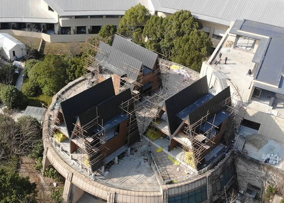 Nhà mô-đun được chế tạo sẵn Thiết kế bằng gỗ chống bão Bungalow Kit Nhà xây dựng nhanh