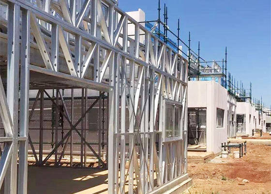 Nhà Prefab giá cả phải chăng Villa Nhà khung thép nhẹ Với cửa sổ trượt PVC